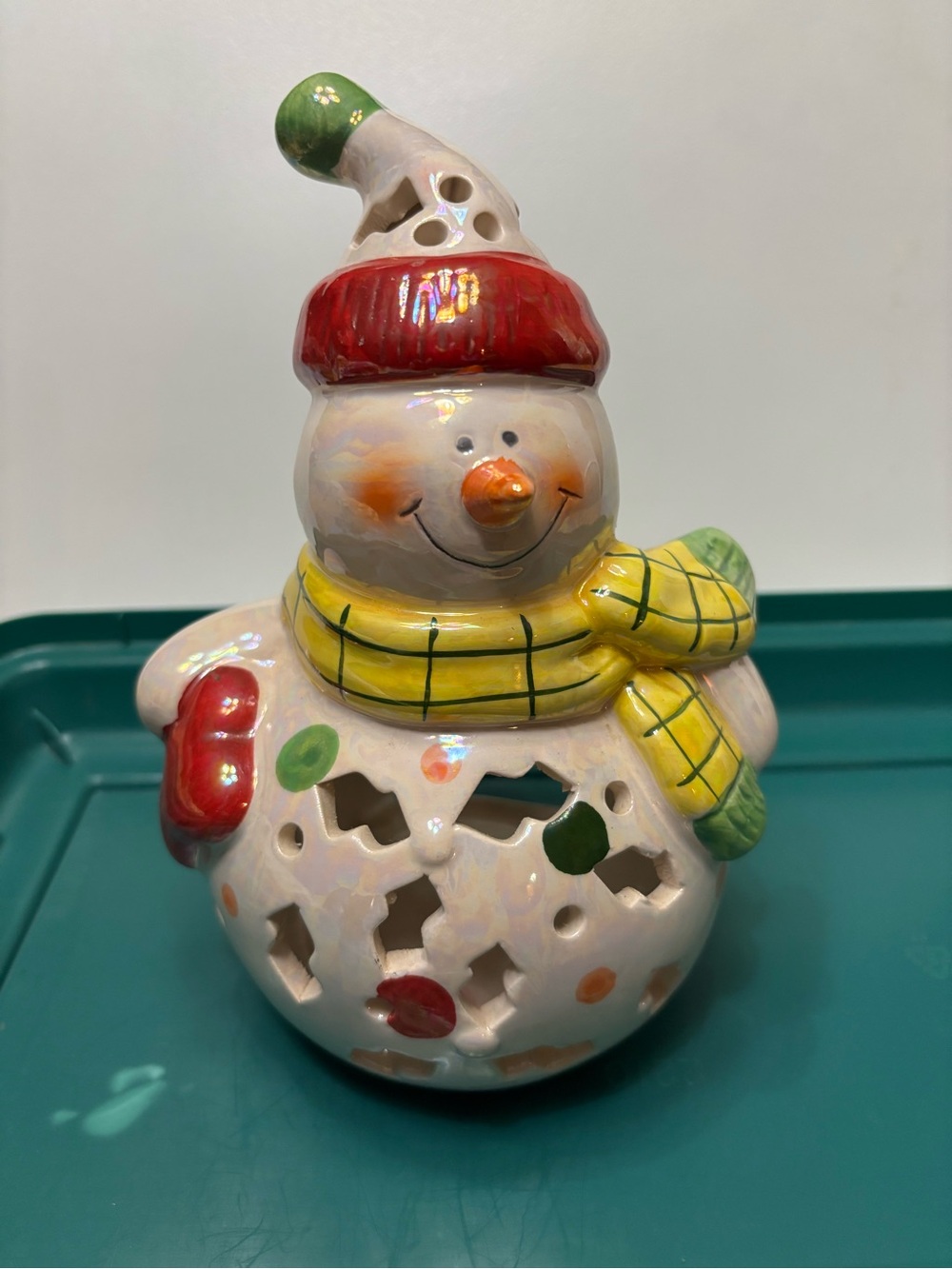 Ceramic snowman tealight decorative holder. Iridescent glaze.